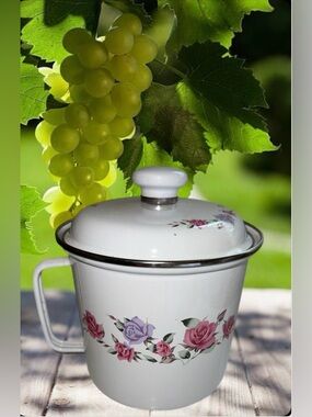 White Floral Enamel dinner ware  pot  with Lid - Pink & Lavender Roses pot